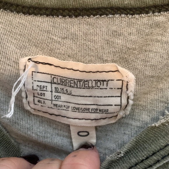 Current/Elliott Muscle Tank Top Army Green Star - Picture 3 of 5